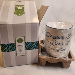 Scentsy "Dream It, Live It, Love It" Mini Warmer